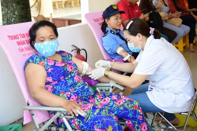 Humanitarian Blood Donation